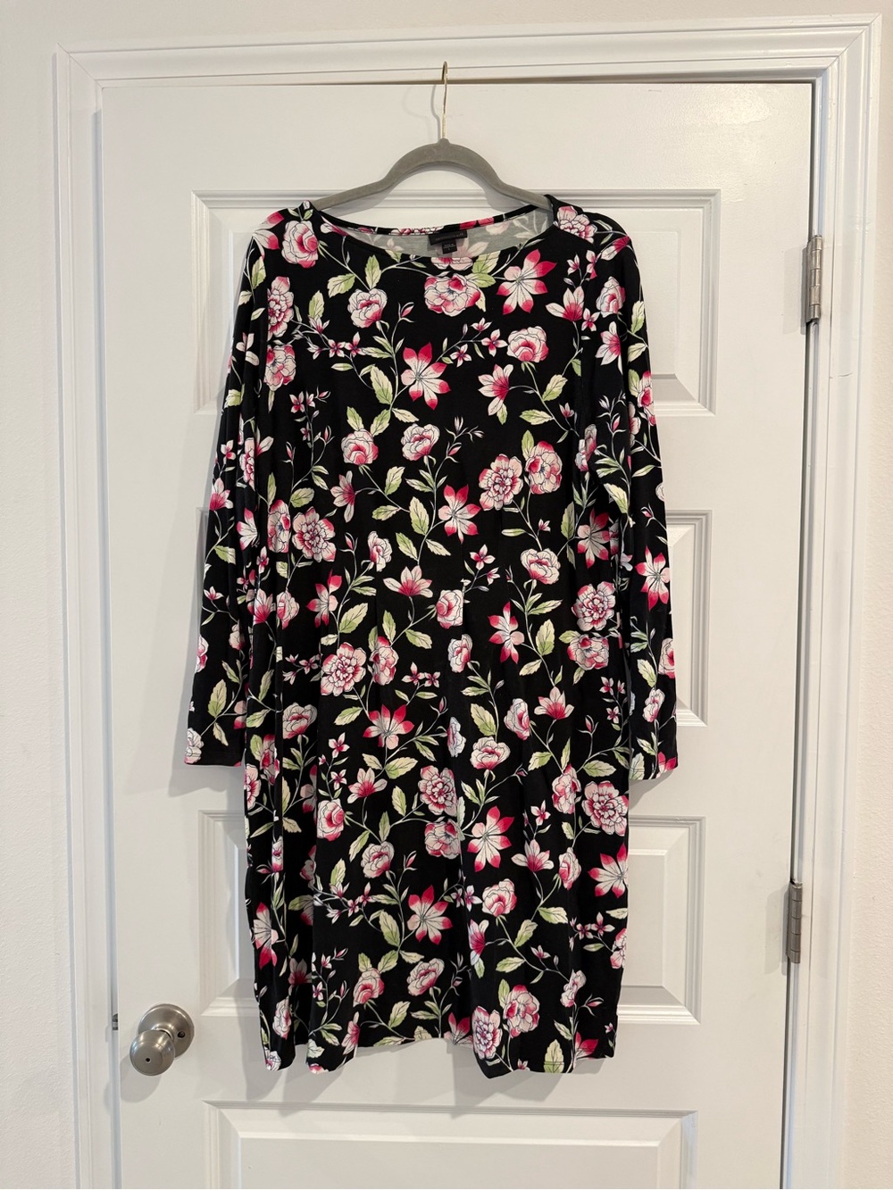 J. Jill Black Long-Sleeve Floral Shift Dress with Pink Blooms